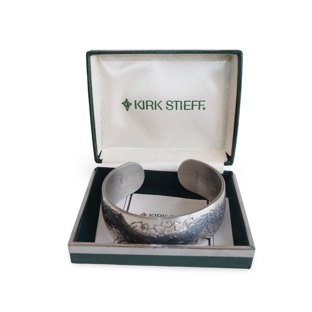 Kirk Stieff Pewter Violet 900-2 February Flower Cuff Bracelet Vintage with Box